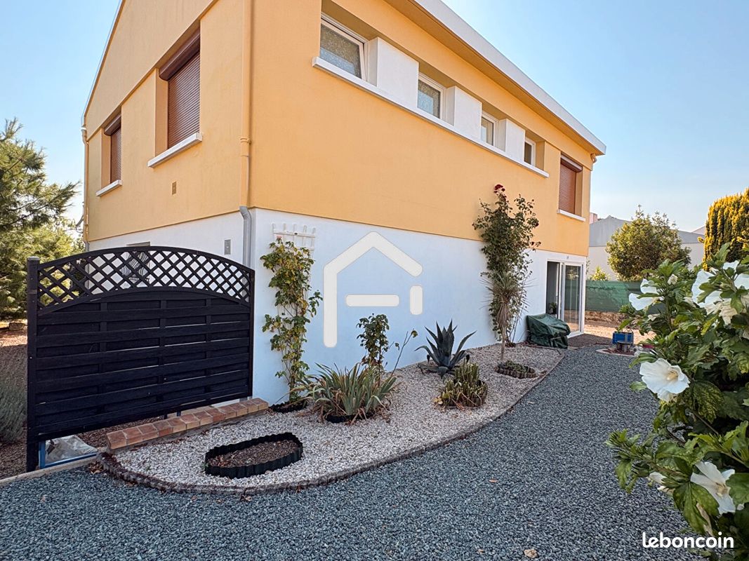 Maison 5 pièces 105 m² · à Le Champ-Saint-Père · 105 m² · 183 000 €