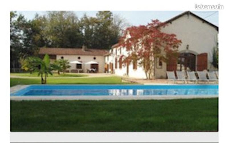 Maison 12 pièces 396 m² · à Buzon · 396 m² · 499 000 €