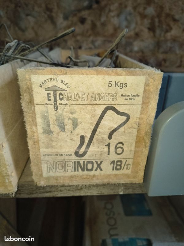 Lot crochet ardoise inox 18/10 boite de 5kgs (image 2)