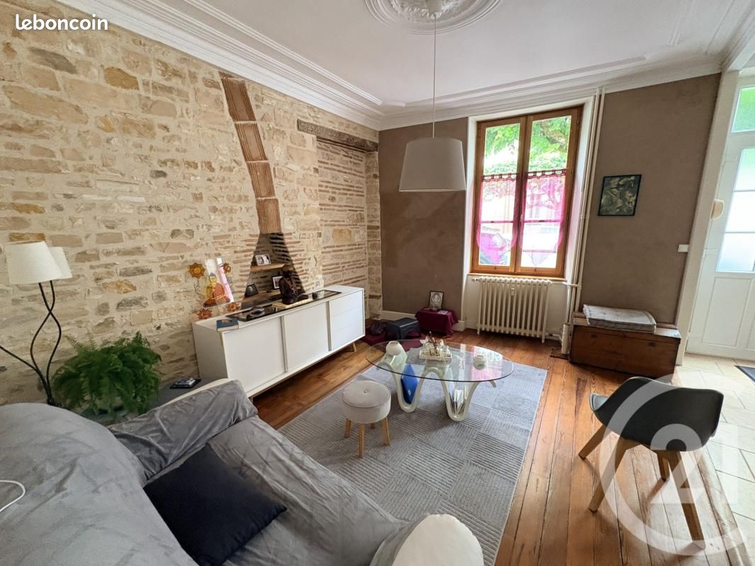 Immeuble 157 m² · à Châteauroux · 157 m² · 167 500 €