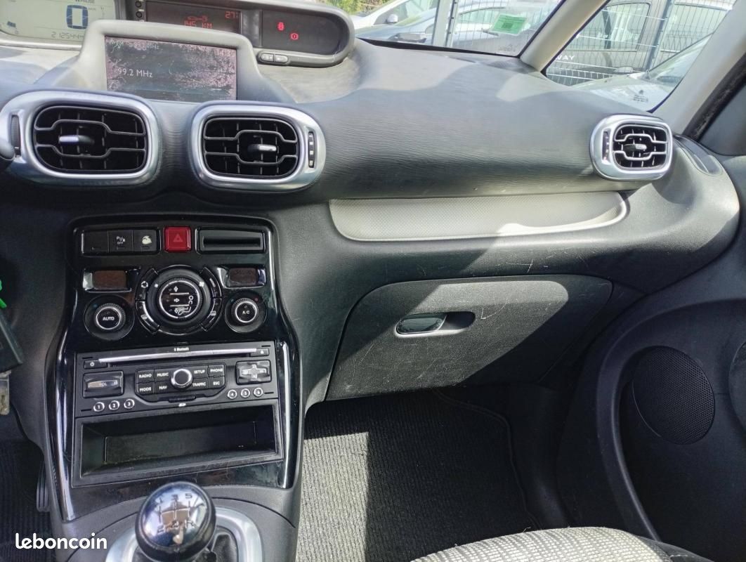 Citroën C3 II 1.6 HDi90 FAP Exclusive (image 15)