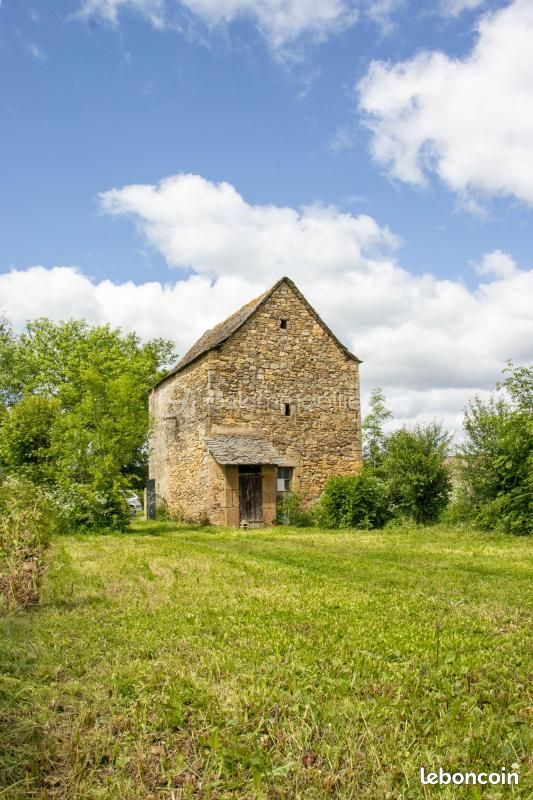 Maison 5 pièces 101 m² · à Flavin · 101 m² · 99 000 €
