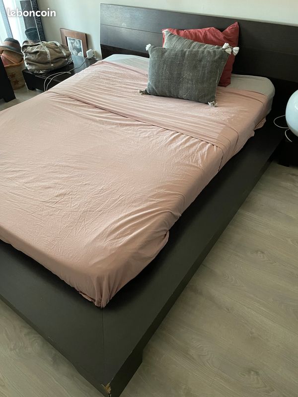Déménagement : Vends structure de lit en vrai bois wenge (image 3)