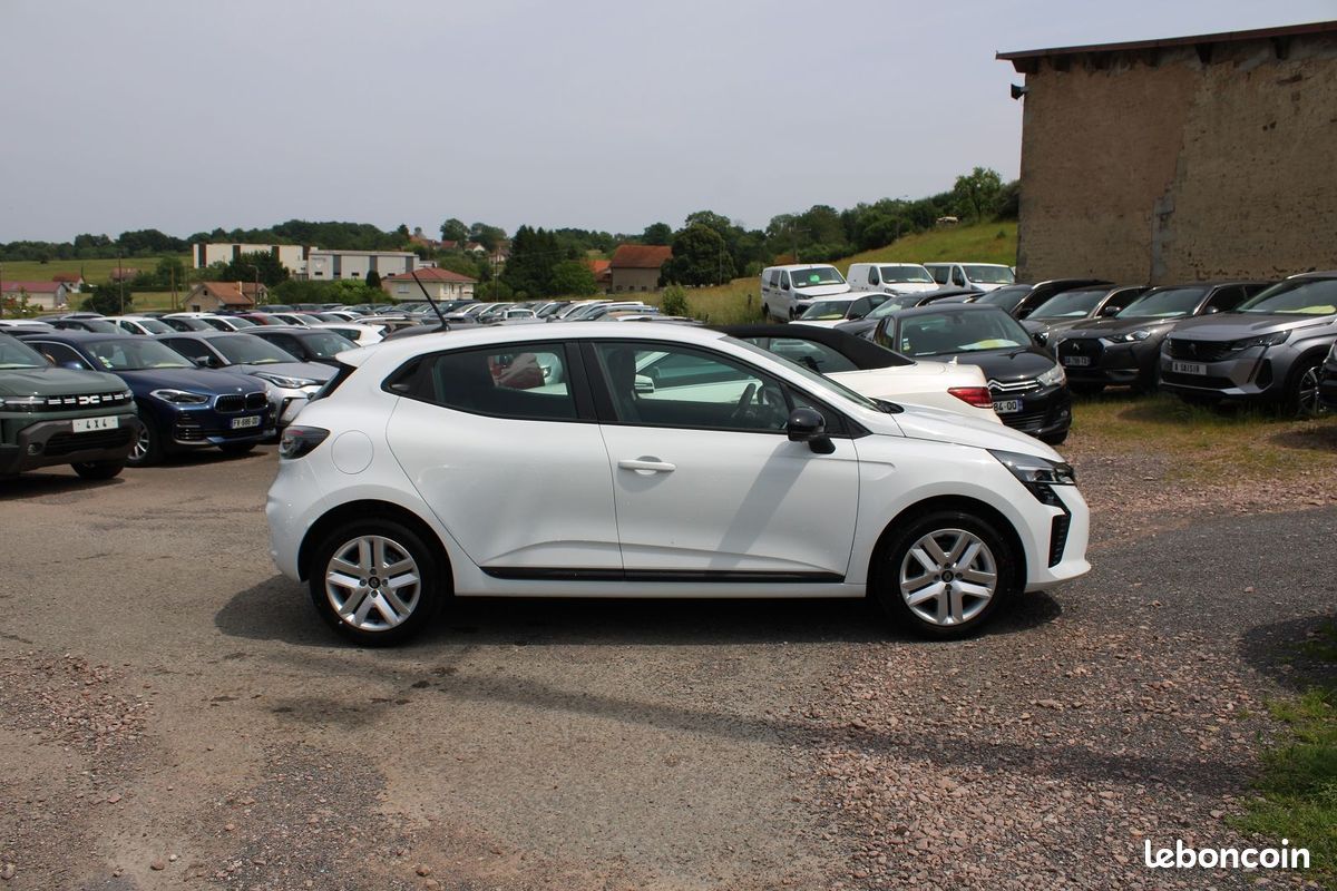 Renault CLIO VI EVOLUTION DIESEL BLUEDCI 100 CV BOITE 6V CAMÉRA USB GPS LINK MÉDIA FULL LEDS ABS (image 5)