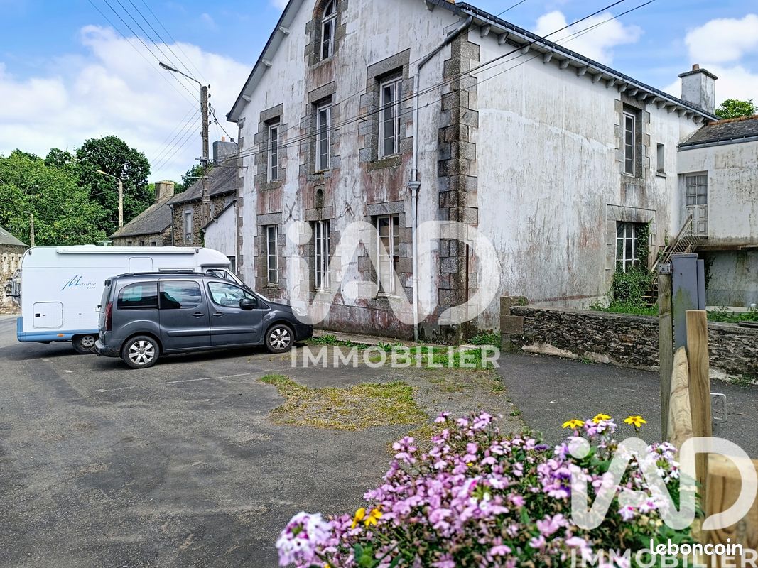 Maison 8 pièces 140 m² · à Saint-Martin-des-Prés · 140 m² · 59 000 €