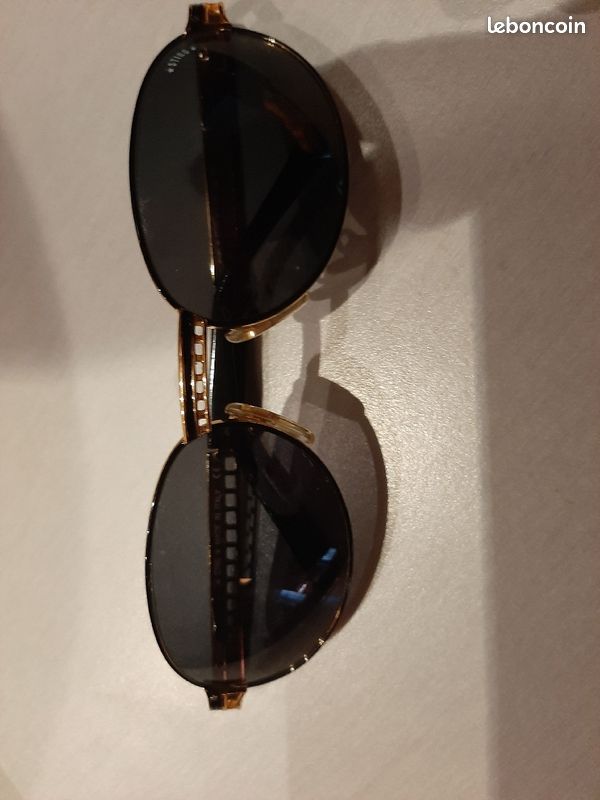 Lunettes solaires (image 1)