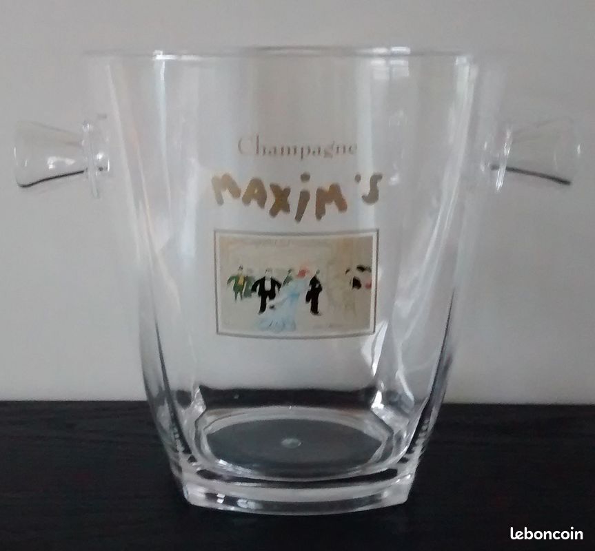 Maxim's de Paris Blanc de Noirs Brut Champagne | France