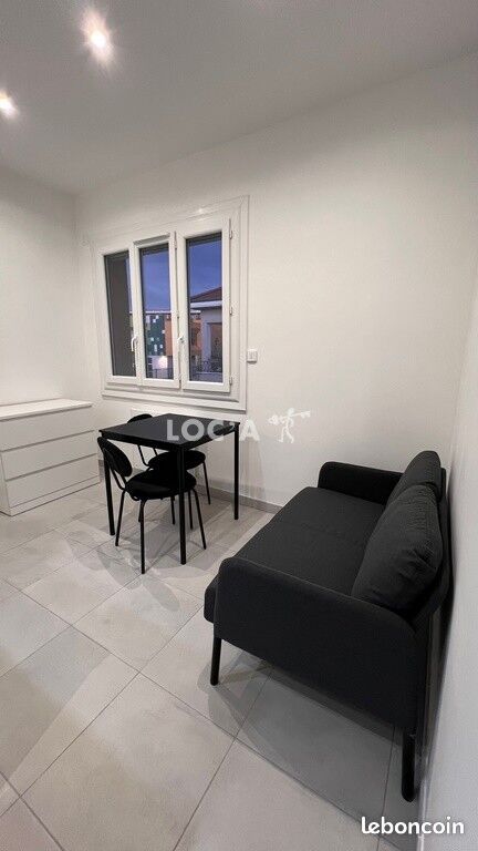 Appartement 2 pièces 27 m² · à Vénissieux · 27 m² · 750 €