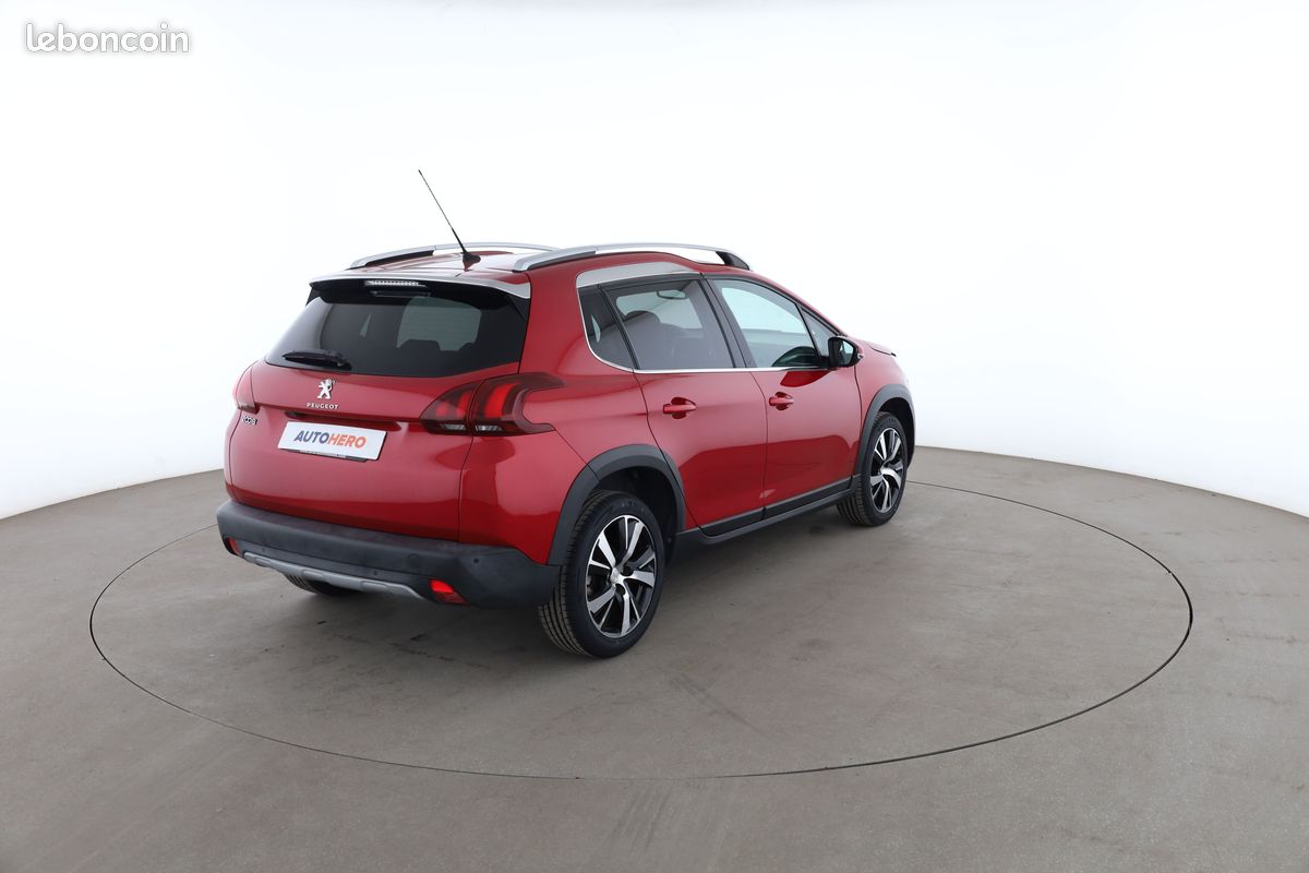 Peugeot 2008 1.2 PureTech Allure EAT6 110 ch (image 3)