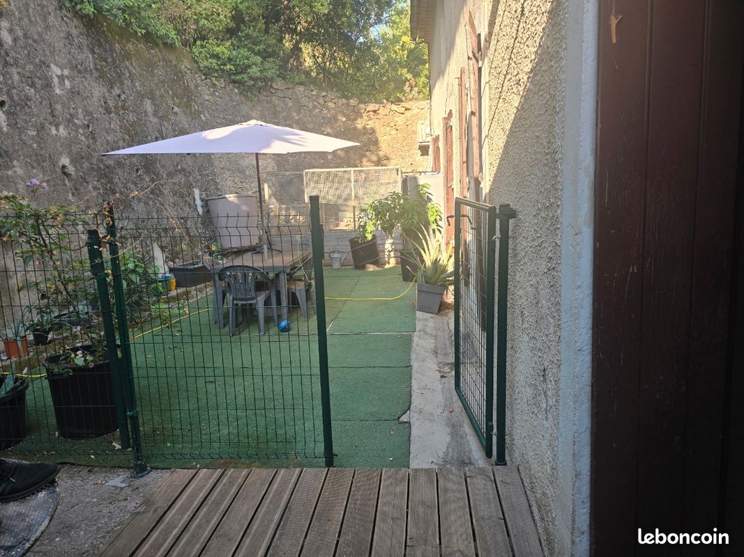 Maison 6 pièces 146 m² · à Clermont-l'Hérault · 146 m² · 285 000 €