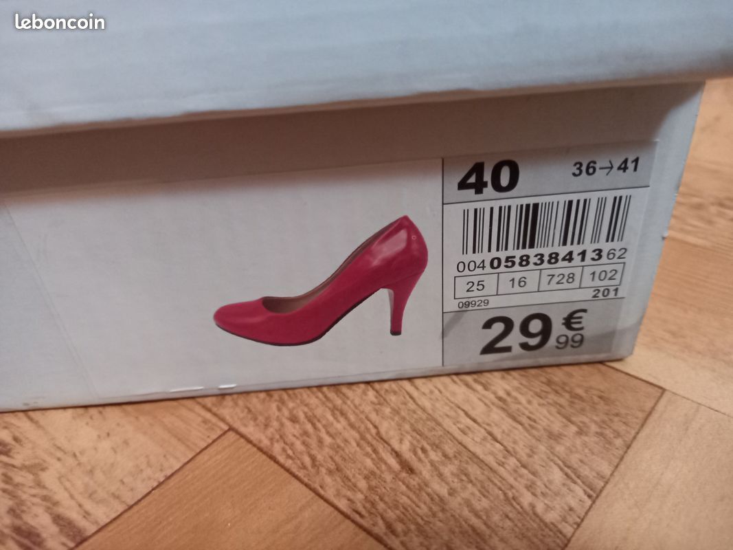 Chaussures rouges NEUVES T 40 (image 3)
