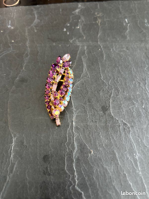 Broche avec strasse (image 3)