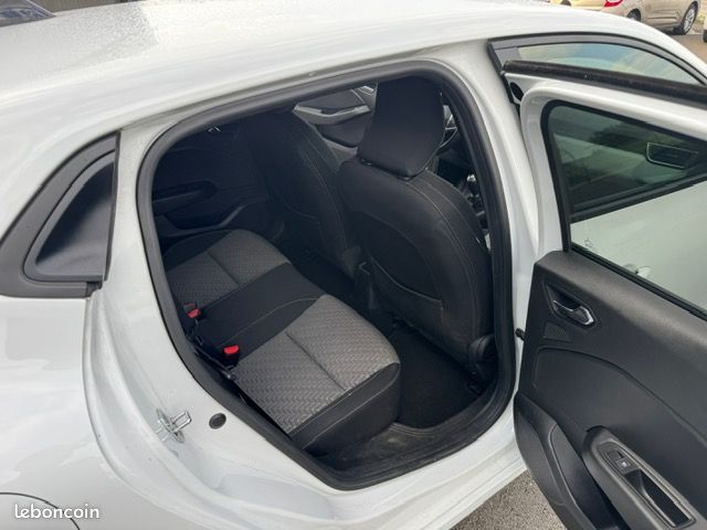 RENAULT Clio 5 Blue dCi 100 Evolution (image 11)