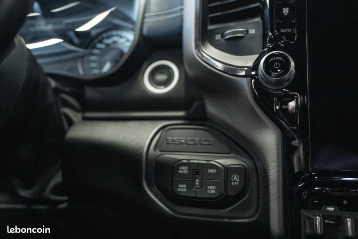 DODGE RAM 1500 - CREW CAB LARAMIE 5.7 HEMI V8 GT - Garantie 12 mois (image 13)