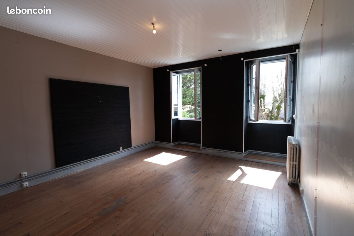 Longère 10 pièces 280 m² - Saintes 17100 (image principale 7)