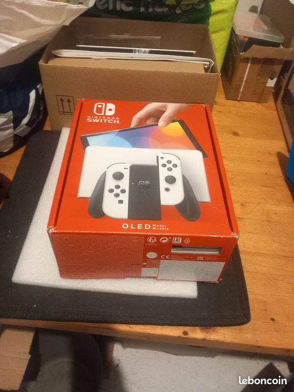 Nintendo Switch OLED état irréprochable (image 1)