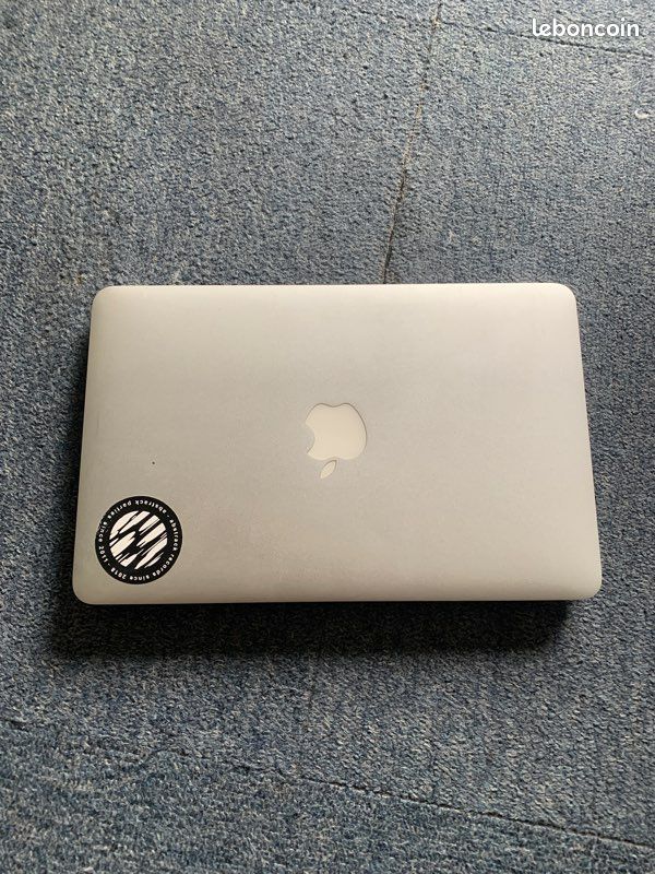 MacBook Air 11" pour pièces (image 3)