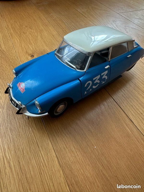 SOLIDO CITROEN DS 19 1963 1/18 blanche + documentation ds décapotable EUR 10,50 - FR