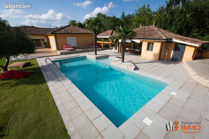 Propriété 7 pièces 300 m²