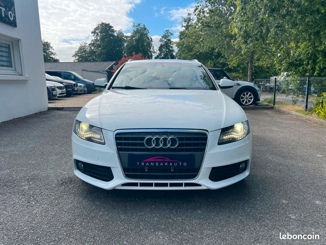 AUDI A4 AVANT 2.0 TDI 170 DPF S line (image 8)