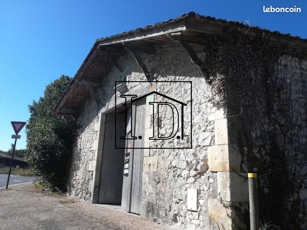 Maison 3 pièces 192 m² · à Issigeac · 192 m² · 126 000 €