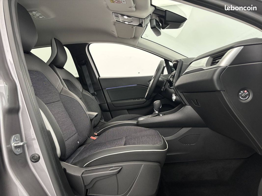 RENAULT Captur E-Tech full hybrid 145 Techno (image 14)