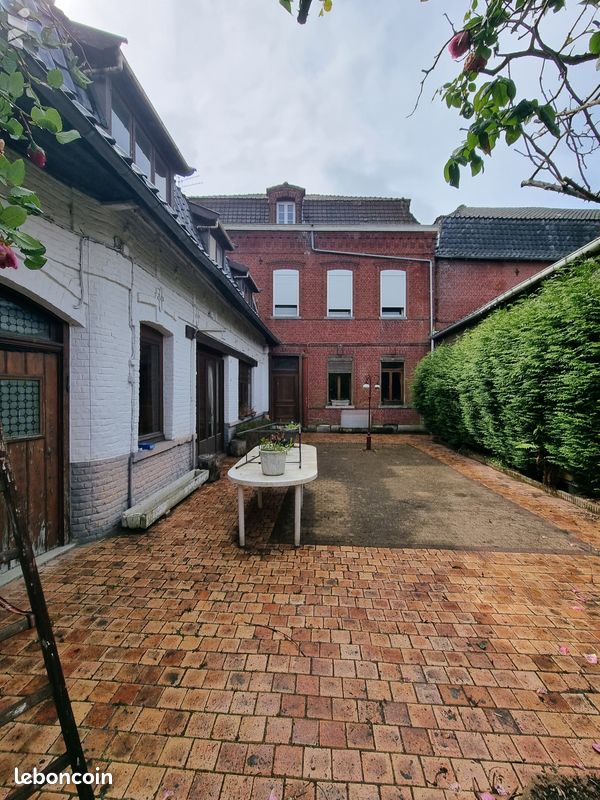 Immeuble 10 pièces 1450 m² · à Flines-lez-Raches · 1 450 m² · 280 000 €