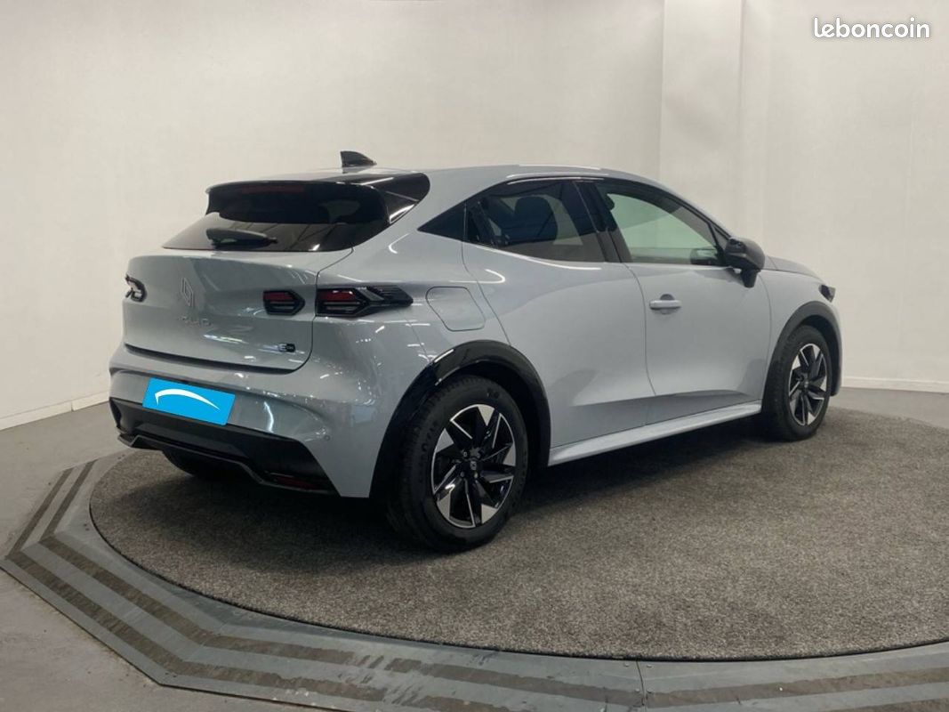 RENAULT Clio E-Tech full hybrid 160 ch Techno (image 22)