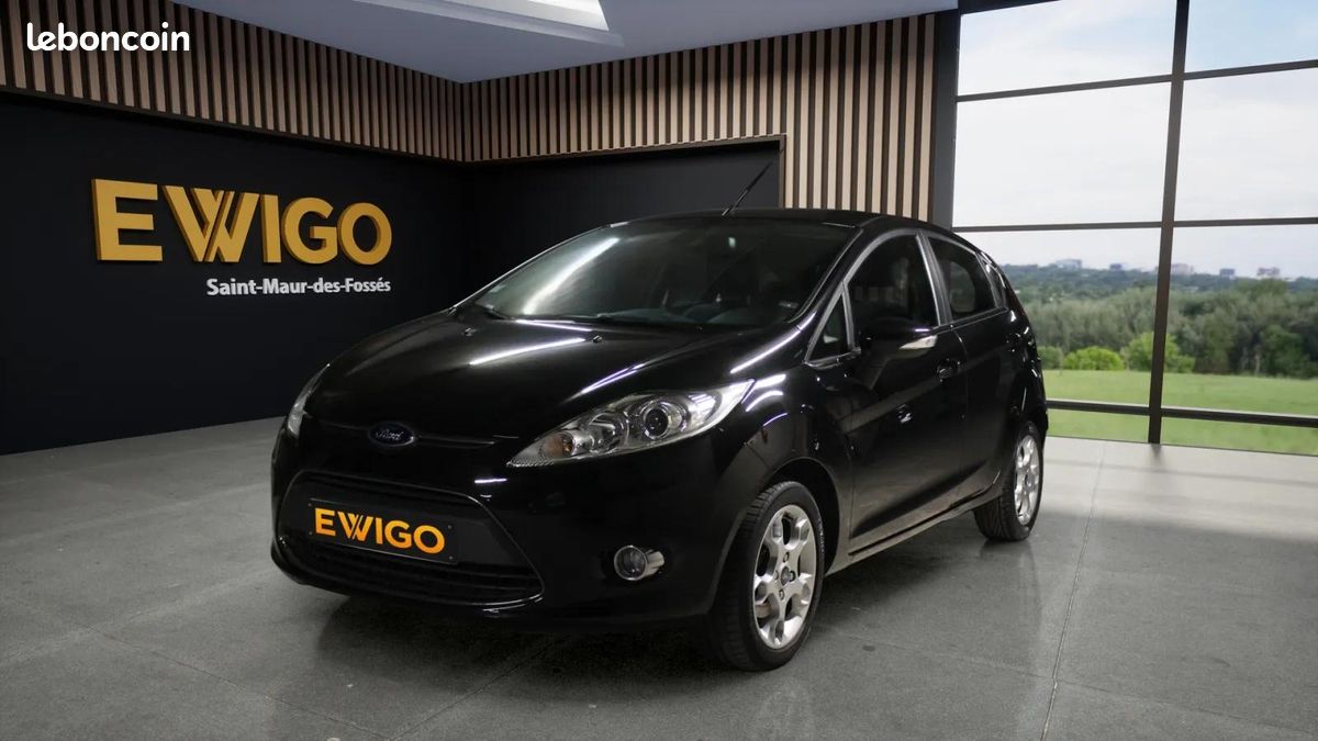 FORD FIESTA 1.6 TIVCT 120 TITANIUm (image 1)