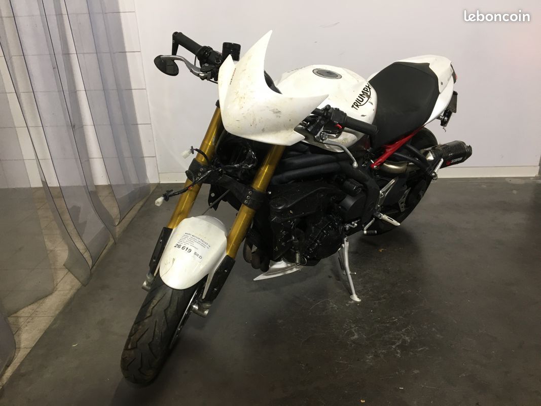 Triumph 1050 speed triple r - Motos