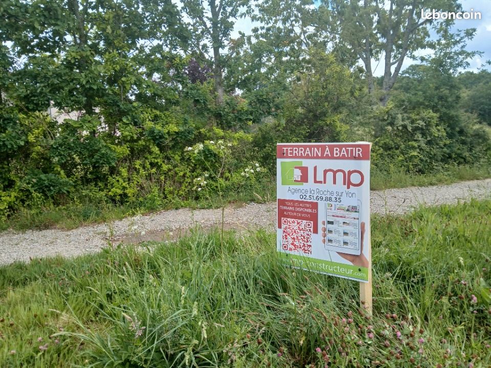 Terrain 1235 m² · à La Roche-sur-Yon · 98 000 €