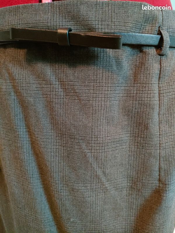 Jupe tailleur mi-longue fendue ceinture (image 2)