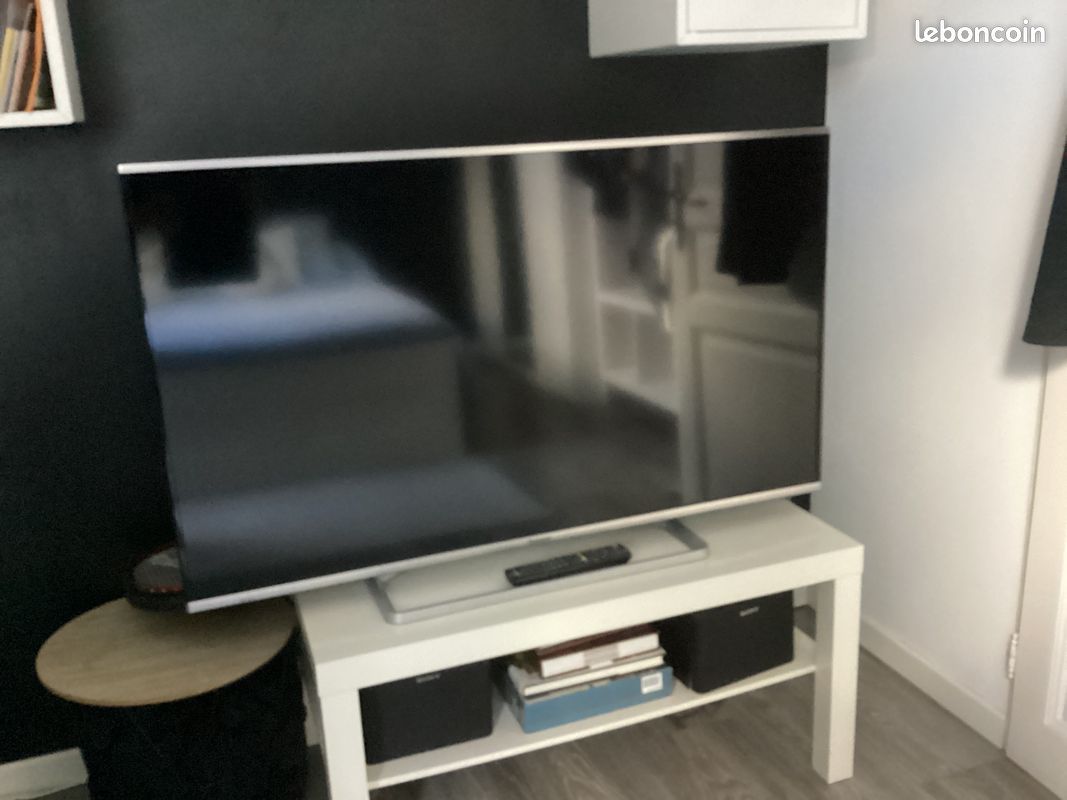 Télévision Panasonic 42 pouces (image 1)