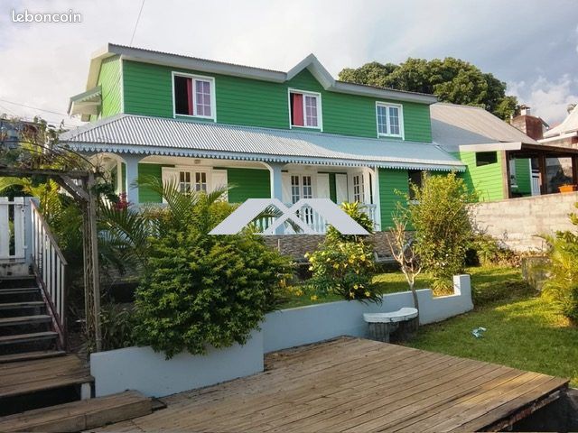 Maison 6 pièces 130 m² · à Saint-Joseph · 130 m² · 248 000 €