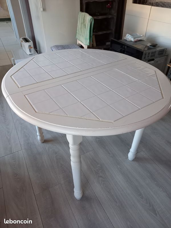 Table et chaises (image 2)