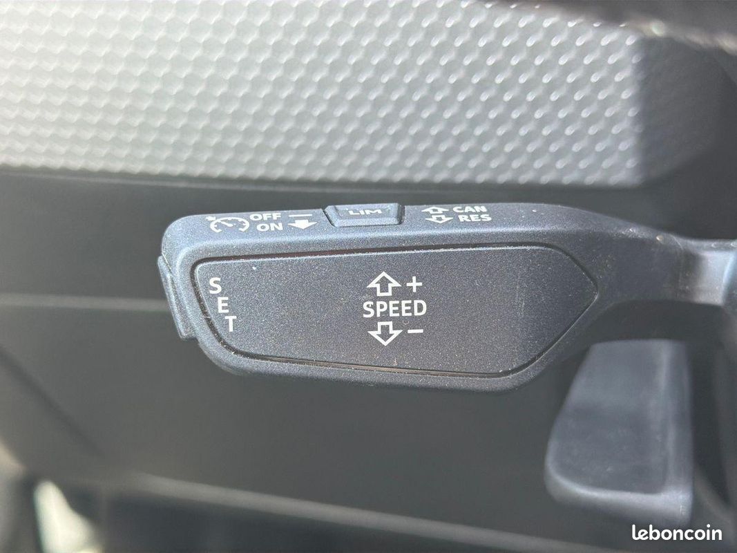 AUDI A1 Sportback 35 TFSI 150 ch S tronic 7 S Line (image 26)