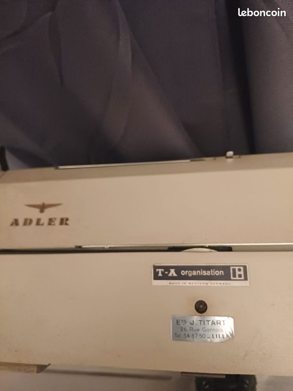 Ancienne machine a ecrire (image 2)