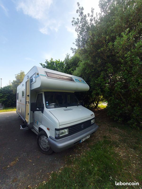 Camping-car J5 Pilote Atlantis 58CX 2,5lTD Direction assistée (image 12)