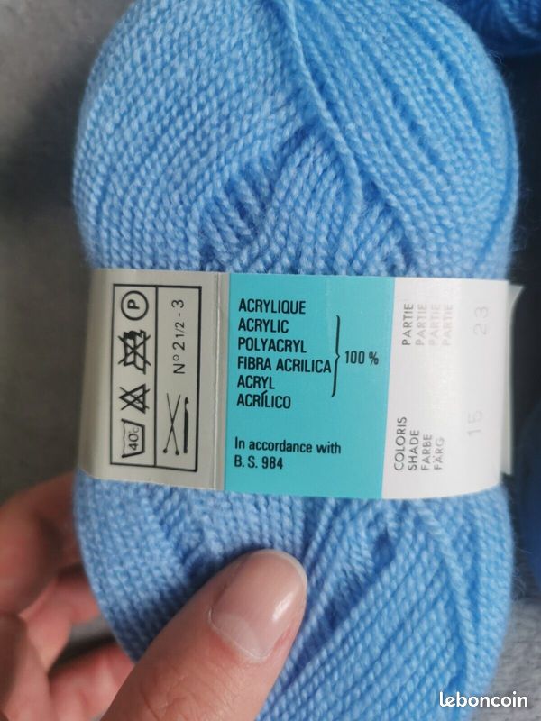 Lot De 9 Pelotes De Laine Bleu 50 Grs Cheval Blanc (image 2)