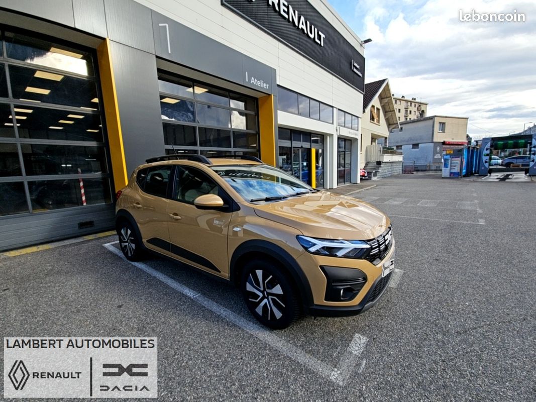 Dacia SANDERO STEPWAY EXPRESSION TCE 90 + Navigation (image 1)