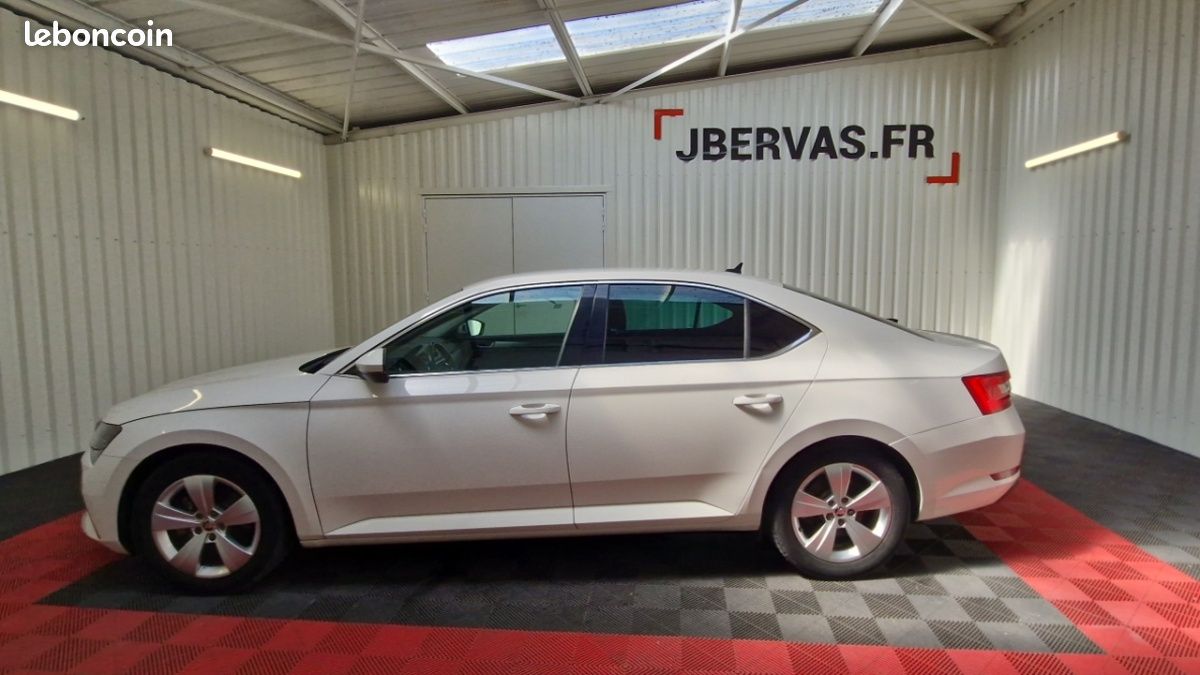 Skoda Superb 1.4 TSI PHEV 218ch DSG6 Business (image 8)