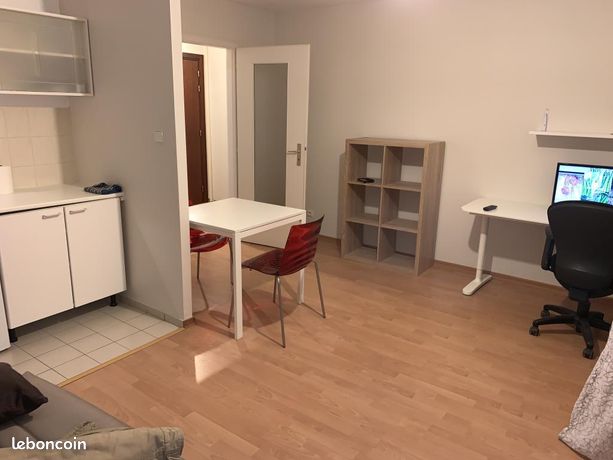 Studio 1 pièce 28 m²