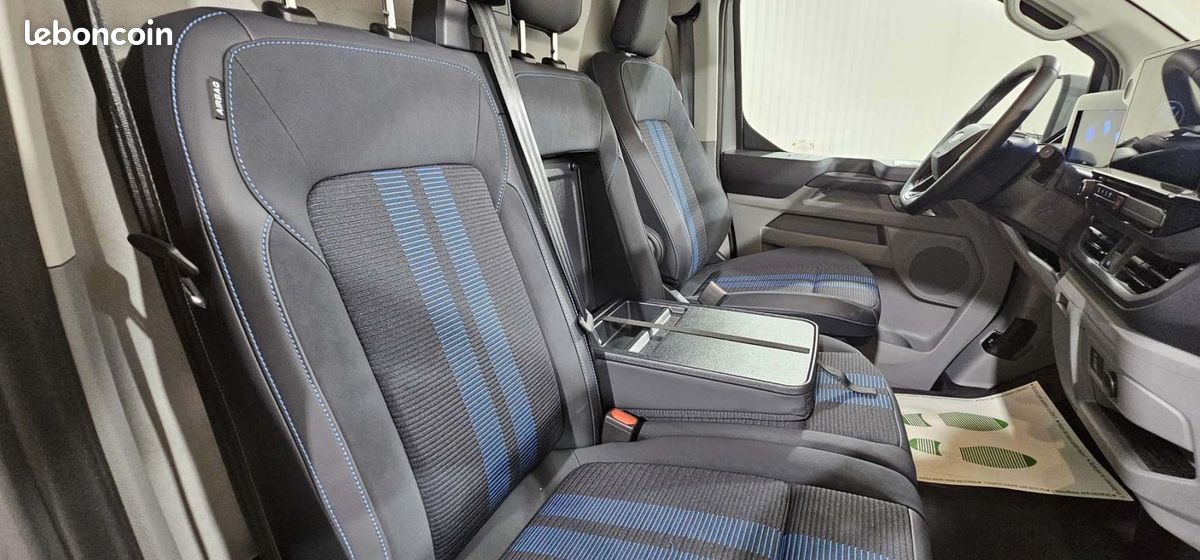 Ford Transit Custom FOURGON 320 L1H1 2.0 ECOBLUE 170 CH BVA8 SPORT (image 23)