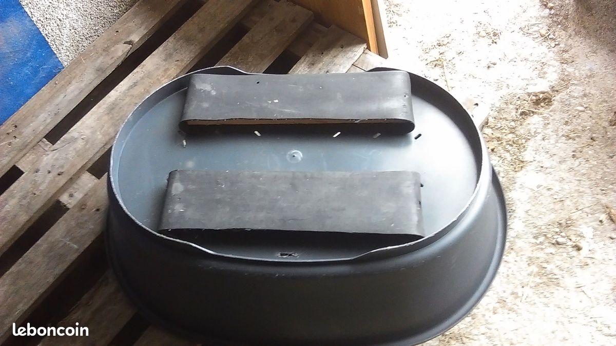 Couchette pour chien en plastique (image 2)
