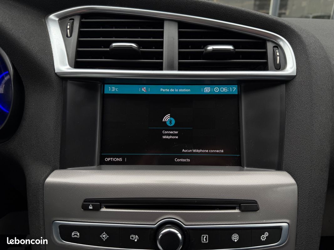 CITROEN C4 C4 BlueHDi 100ch BVM Millenium 1ERE MAIN GPS BLUETOOTH RADAR AVANT/ARRIÈRE AUCUN FRAIS (image 17)