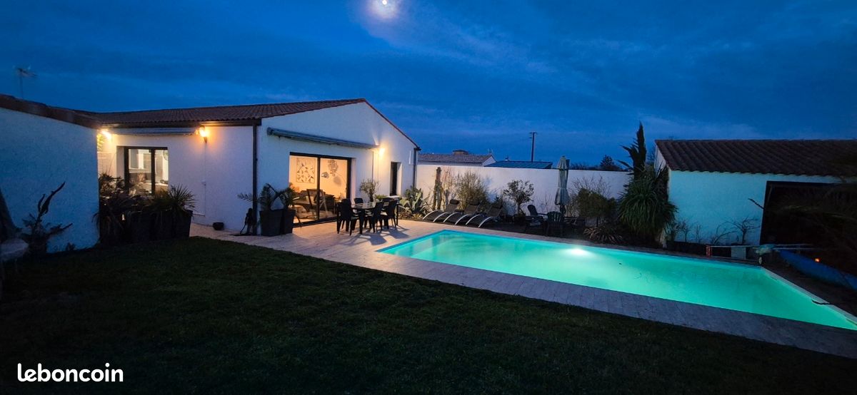Maison 12 pièces 240 m² · à Aigrefeuille-d'Aunis · 240 m² · 560 000 €