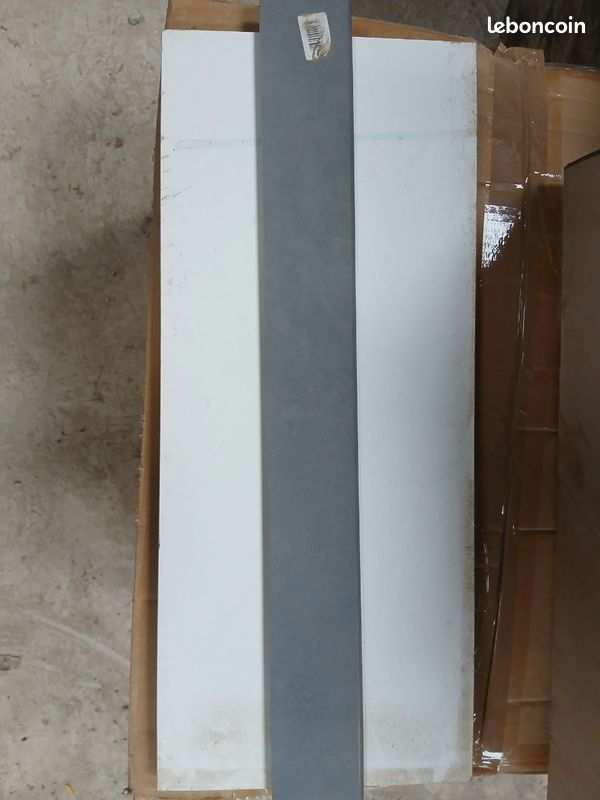 Plinthes anthracite h.7 x L.60 (image 1)