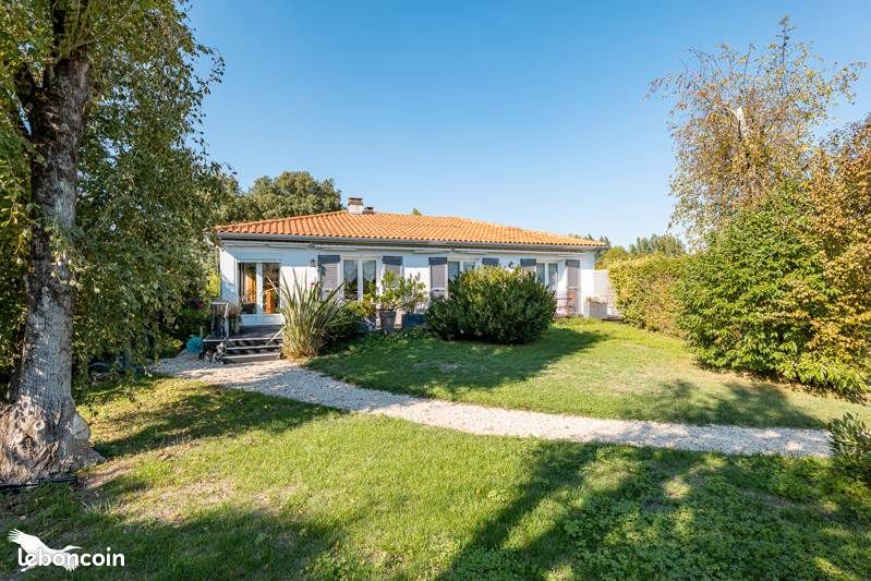Maison 6 pièces 120 m² · à Saint-Savinien · 120 m² · 247 220 €