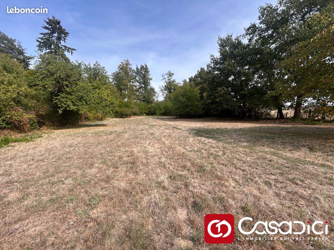 Terrain 1815 m² · à Decize · 1 815 m² · 15 000 €
