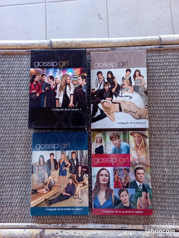 GOSSIP GIRL DVD Saisons 1 à 4 (image 1)